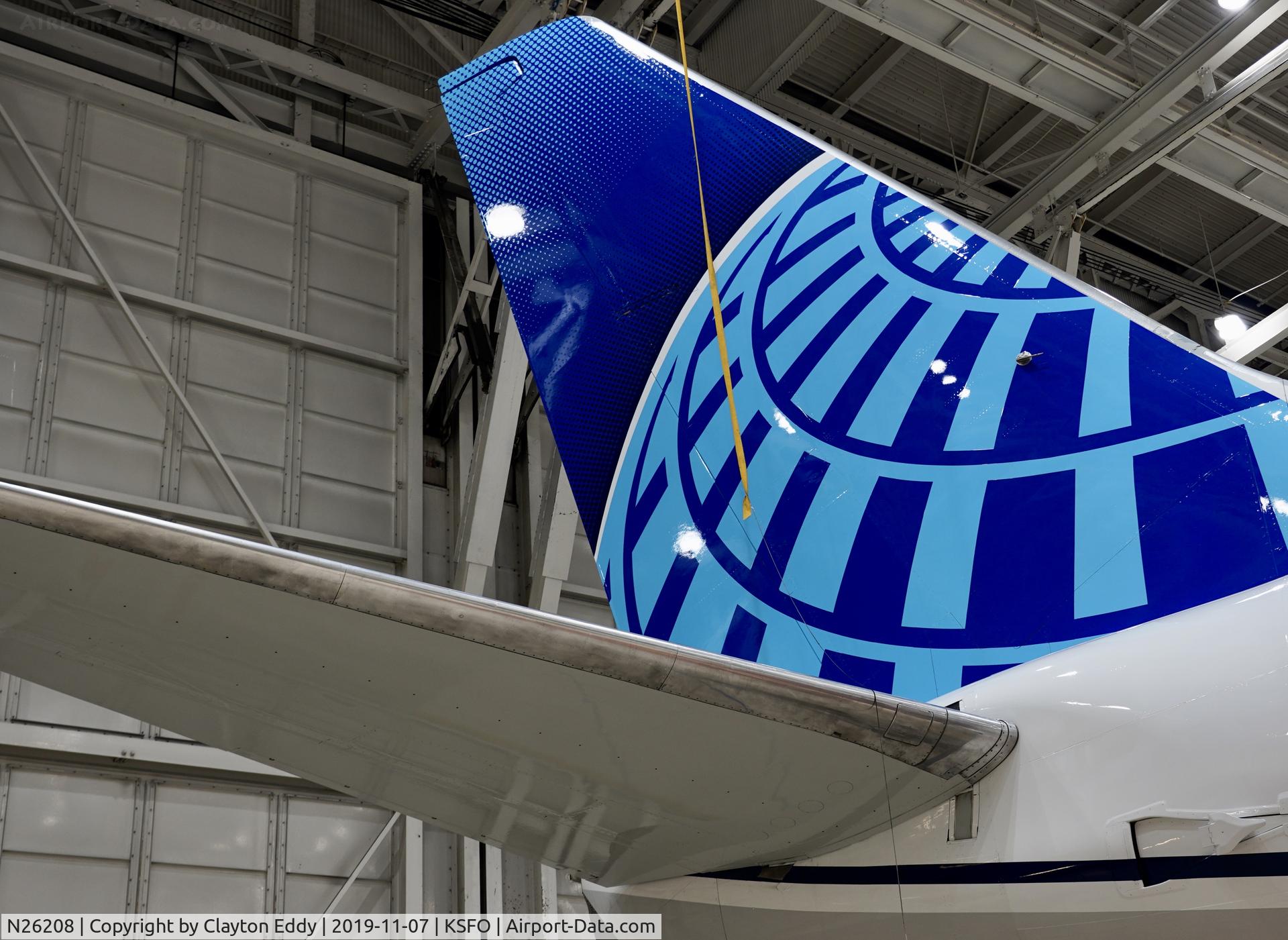N26208, 2000 Boeing 737-824 C/N 30580, SFO 2019.