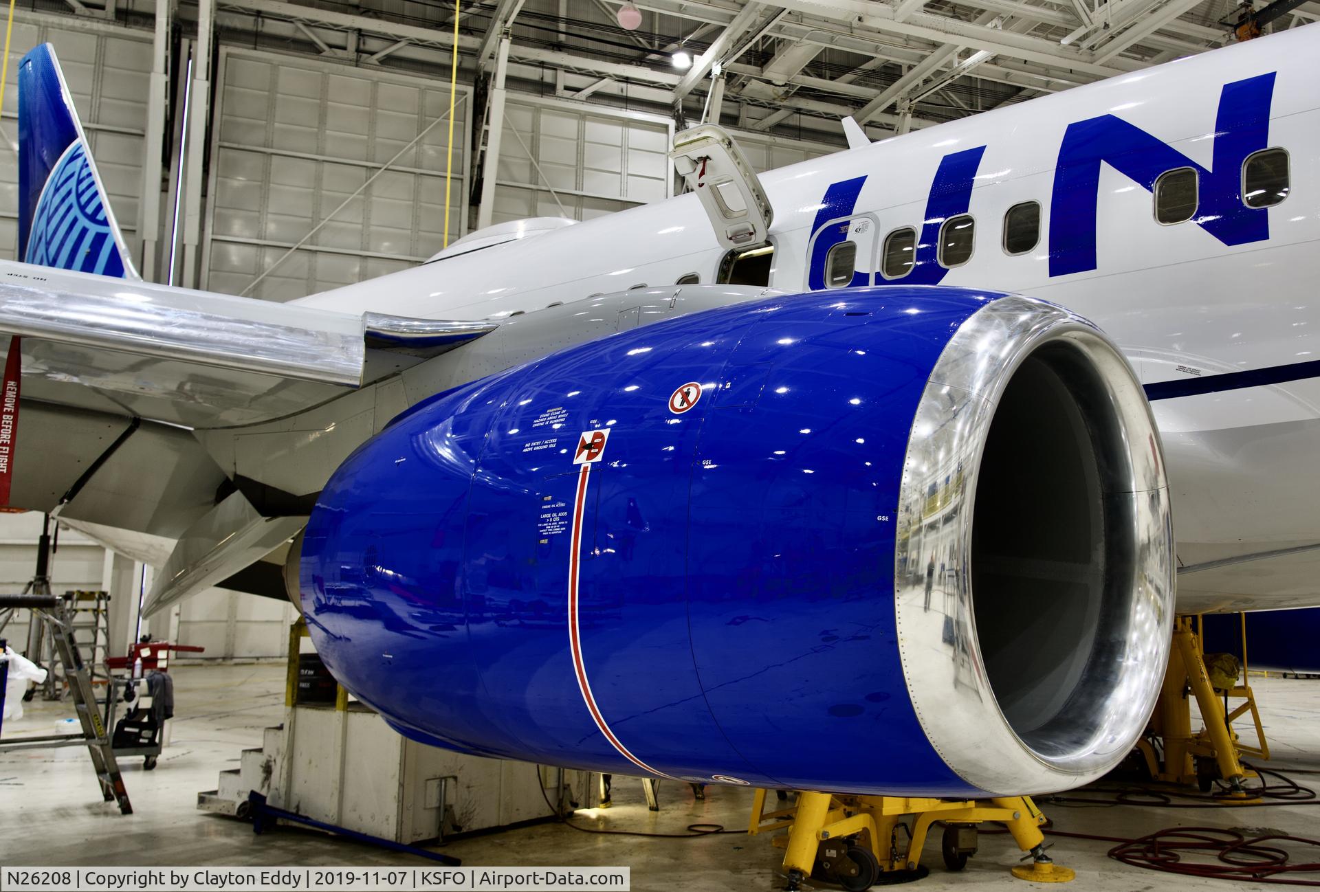 N26208, 2000 Boeing 737-824 C/N 30580, SFO 2019.