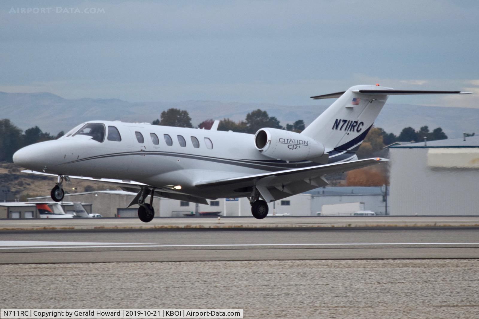 N711RC, 2008 Cessna 525A C/N 525A0428, Landing 10L.
