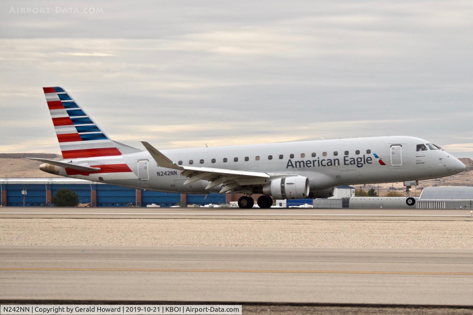 N242NN, 2016 Embraer 175LR (ERJ-170-200LR) C/N 17000601, Landing roll out on 28R.
