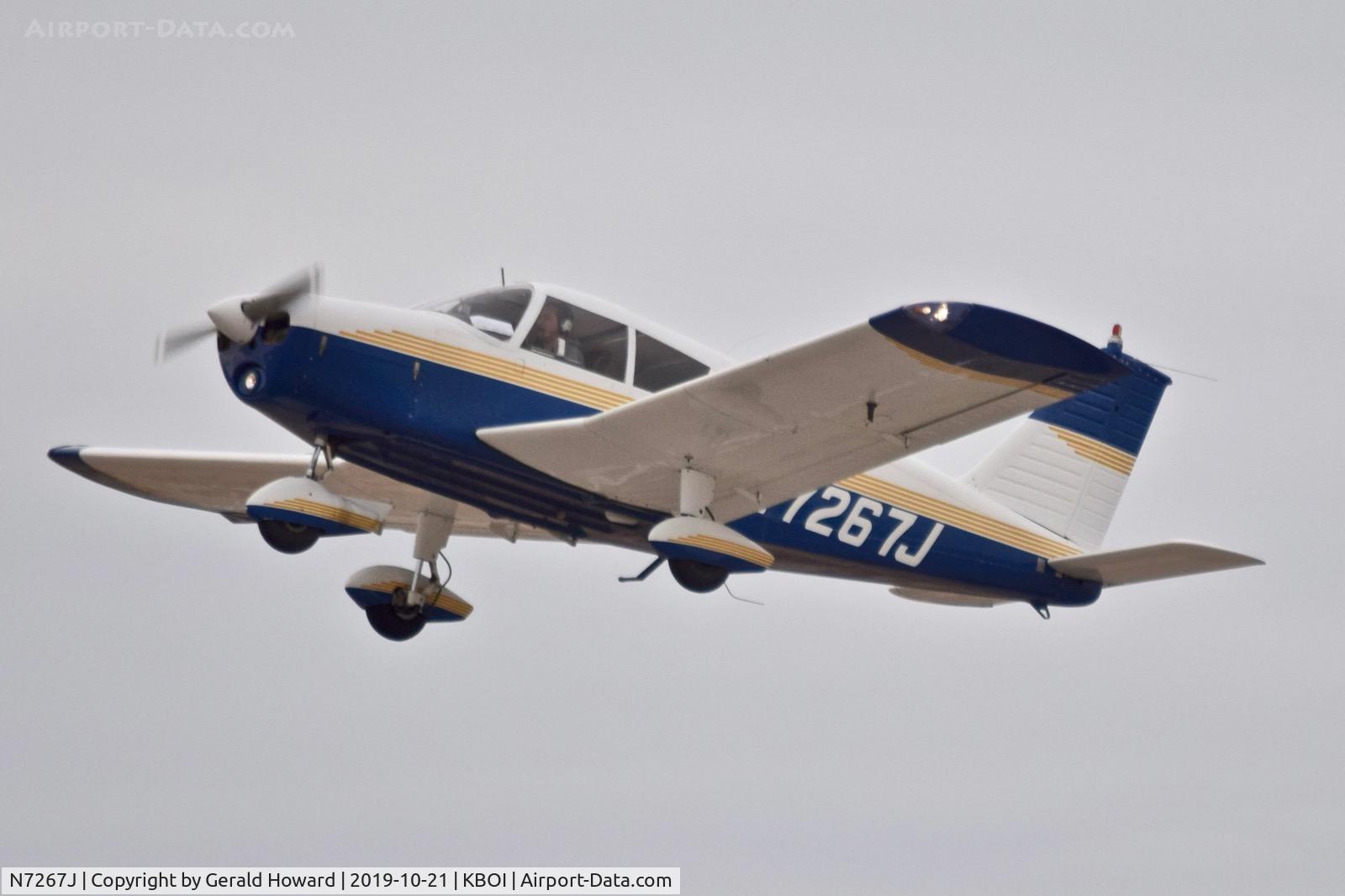 N7267J, 1968 Piper PA-28-140 C/N 28-24464, Take off from 10L.