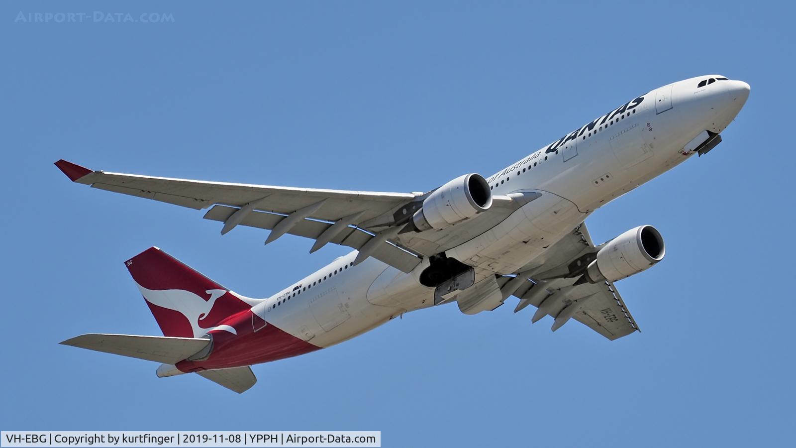 VH-EBG, 2007 Airbus A330-202 C/N 887, Airbus A330-200. Qantas VH-EBG departed rwy 06 YPPH 081119.