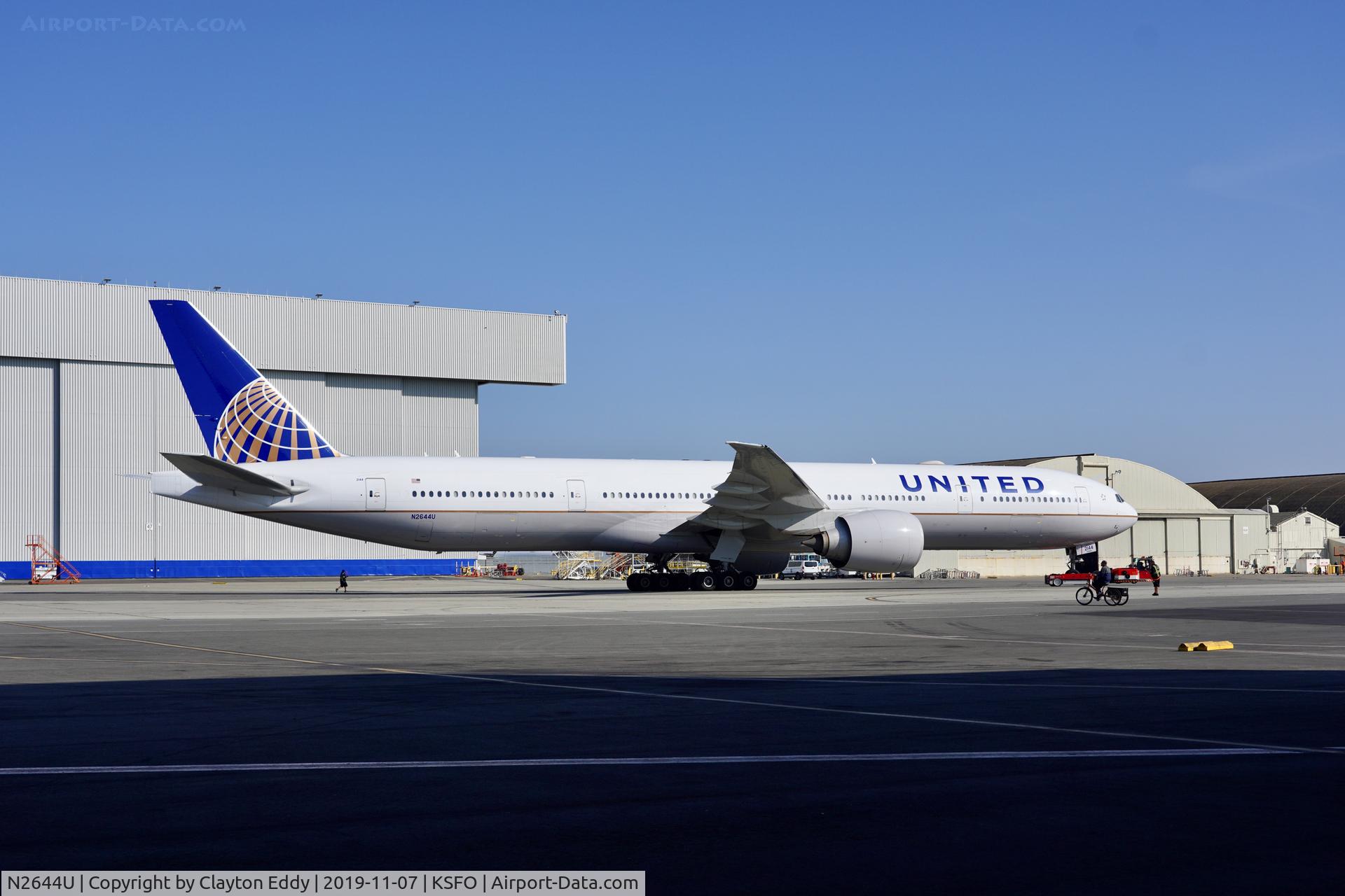 N2644U, 2017 Boeing 777-300/ER C/N 63724, SFO 2019.