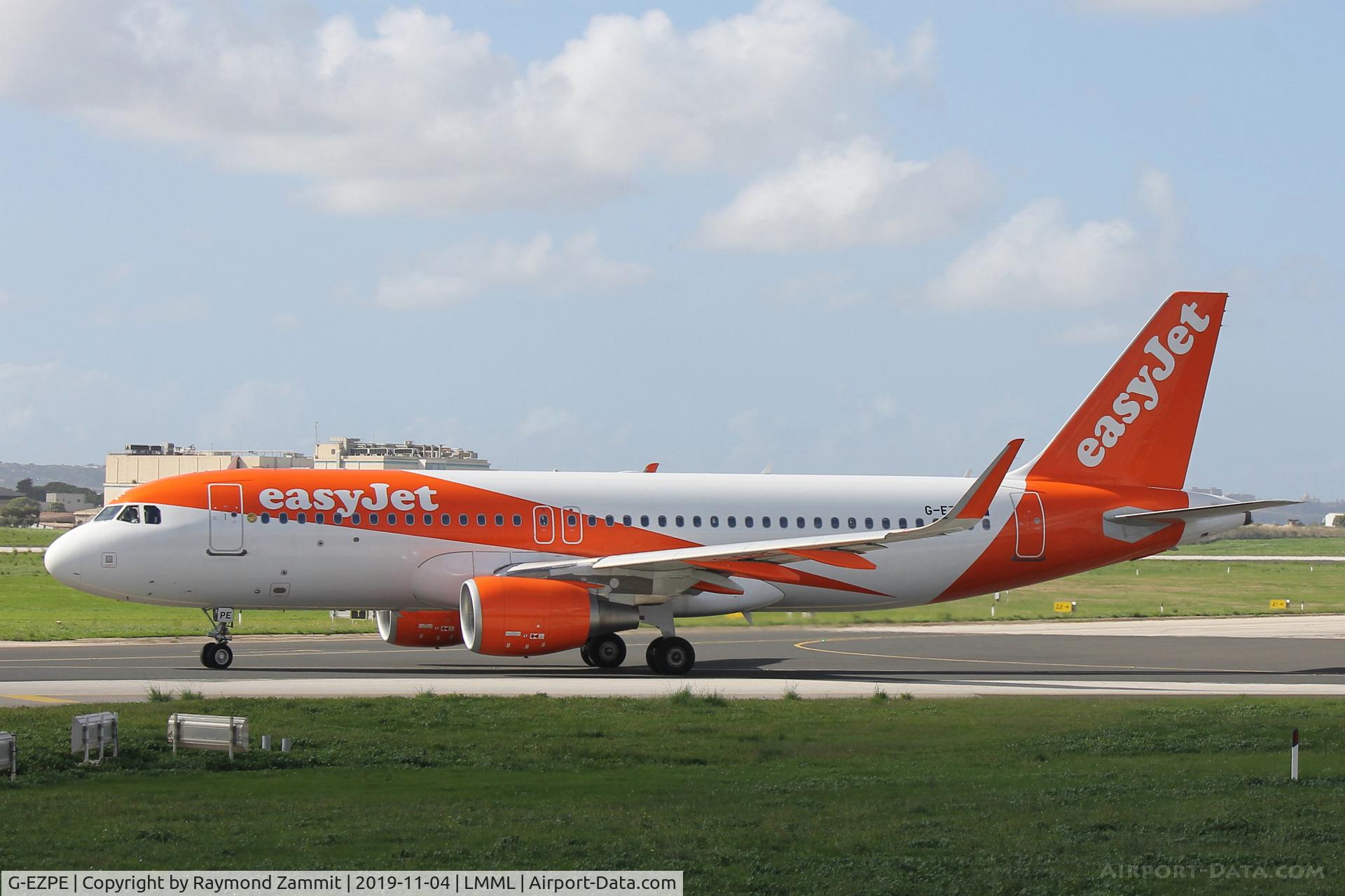 G-EZPE, 2015 Airbus A320-214 C/N 7044, A320 G-EZPE Easyjet