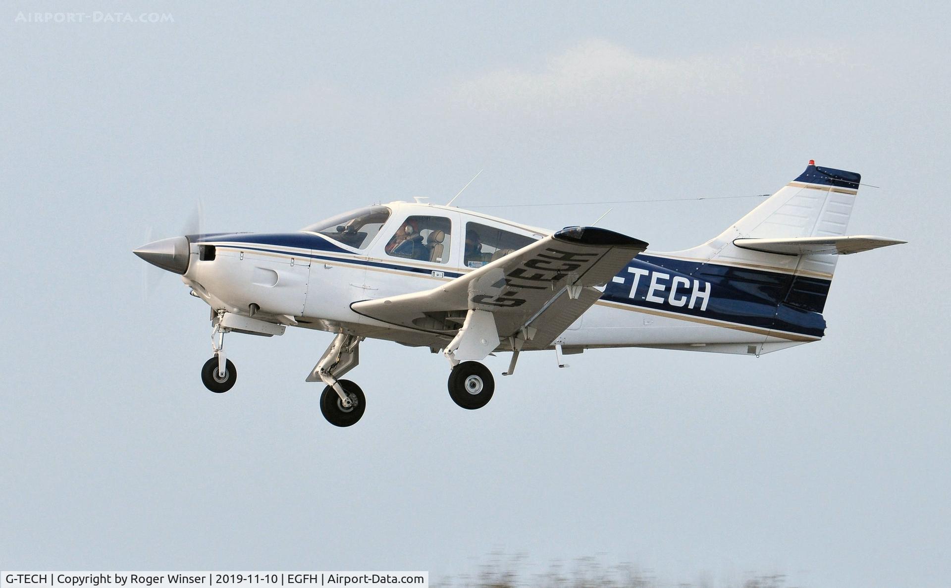 G-TECH, 1976 Rockwell Commander 114 C/N 14074, Visiting Commander 114 departing Runway 22.
