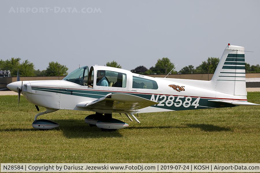 N28584, 1977 Grumman American AA-5B Tiger C/N AA5B0692, American Aviation AA-5B Tiger  C/N AA5B0692, N28584