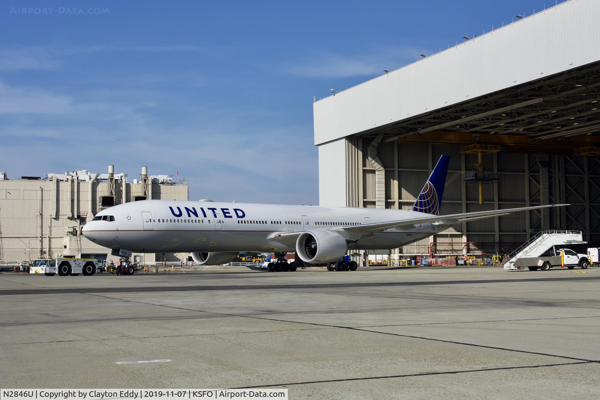 N2846U, 2018 Boeing 777-300/ER C/N 64990, SFO 2019.