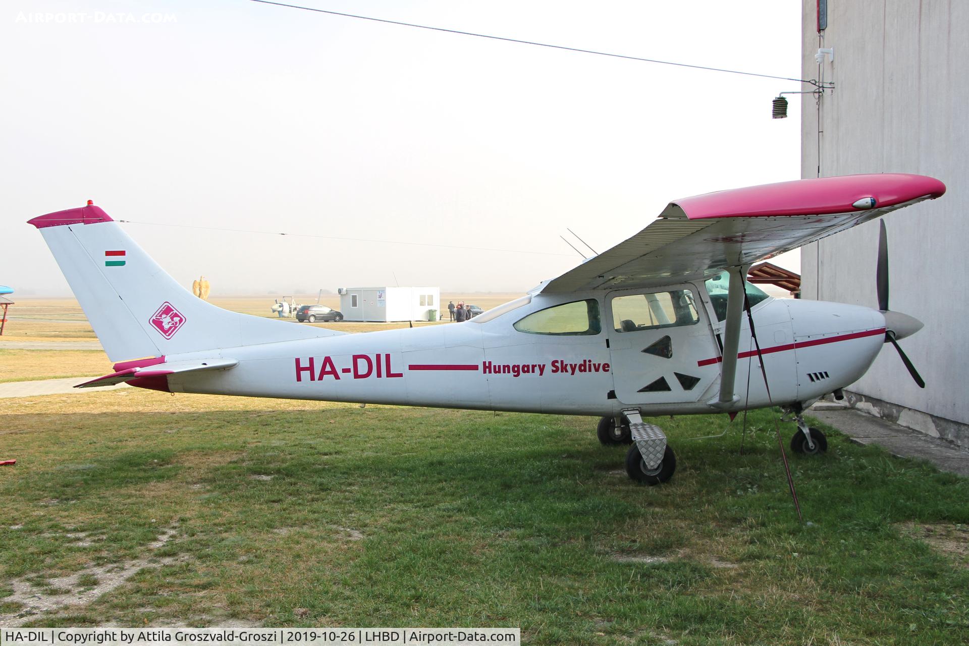 HA-DIL, 1971 Cessna 182N Skylane C/N 18260568, LHBD - Börgönd Airport, Hungary