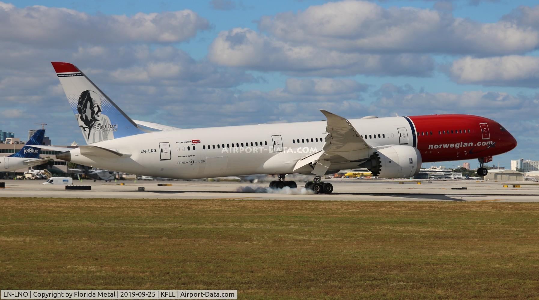LN-LNO, 2017 Boeing 787-9 Dreamliner C/N 38779, Norwegian
