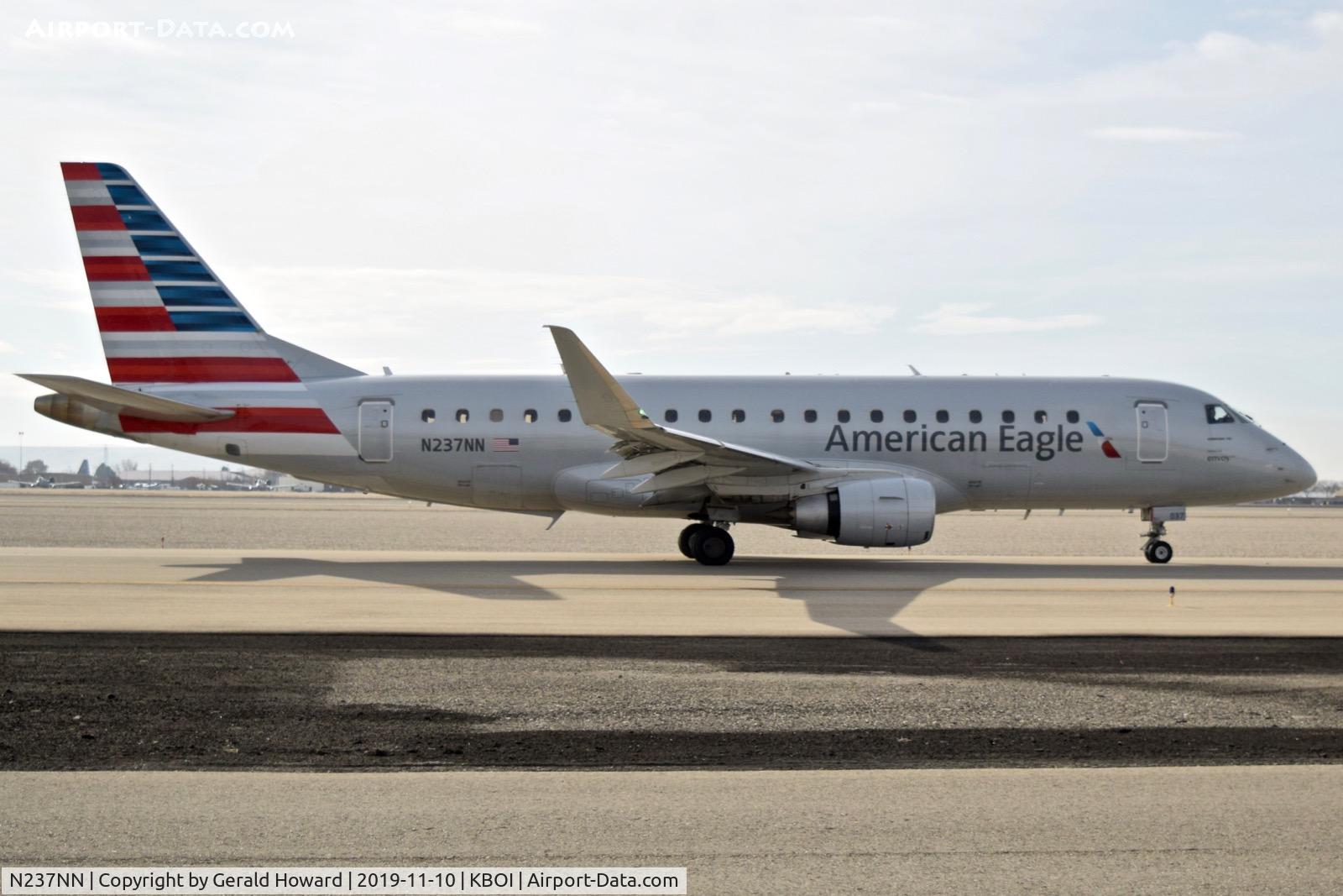 N237NN, 2016 Embraer 175LR (ERJ-170-200LR) C/N 17000575, Taxiing on Alpha.