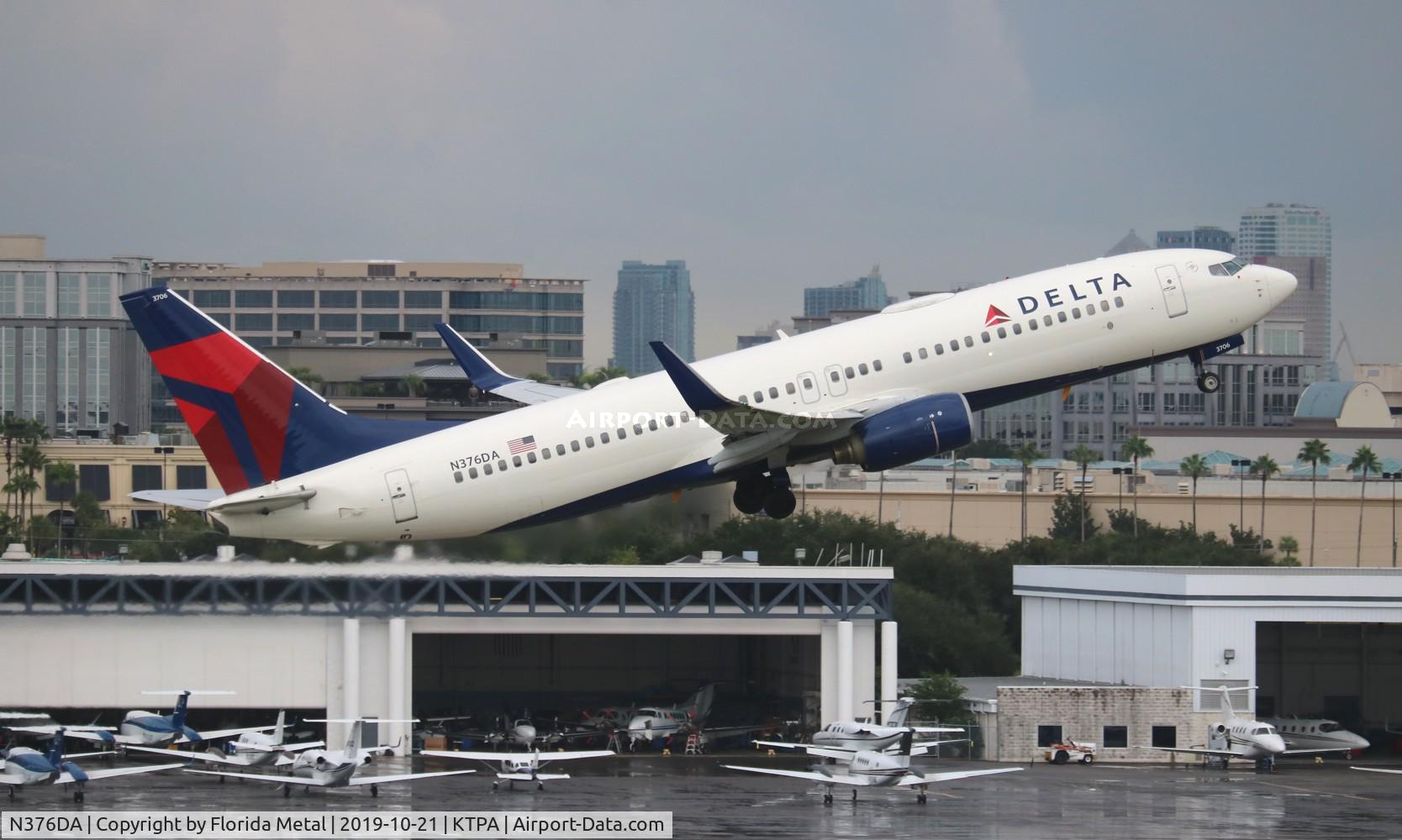 N376DA, 1999 Boeing 737-832 C/N 29624, Delta