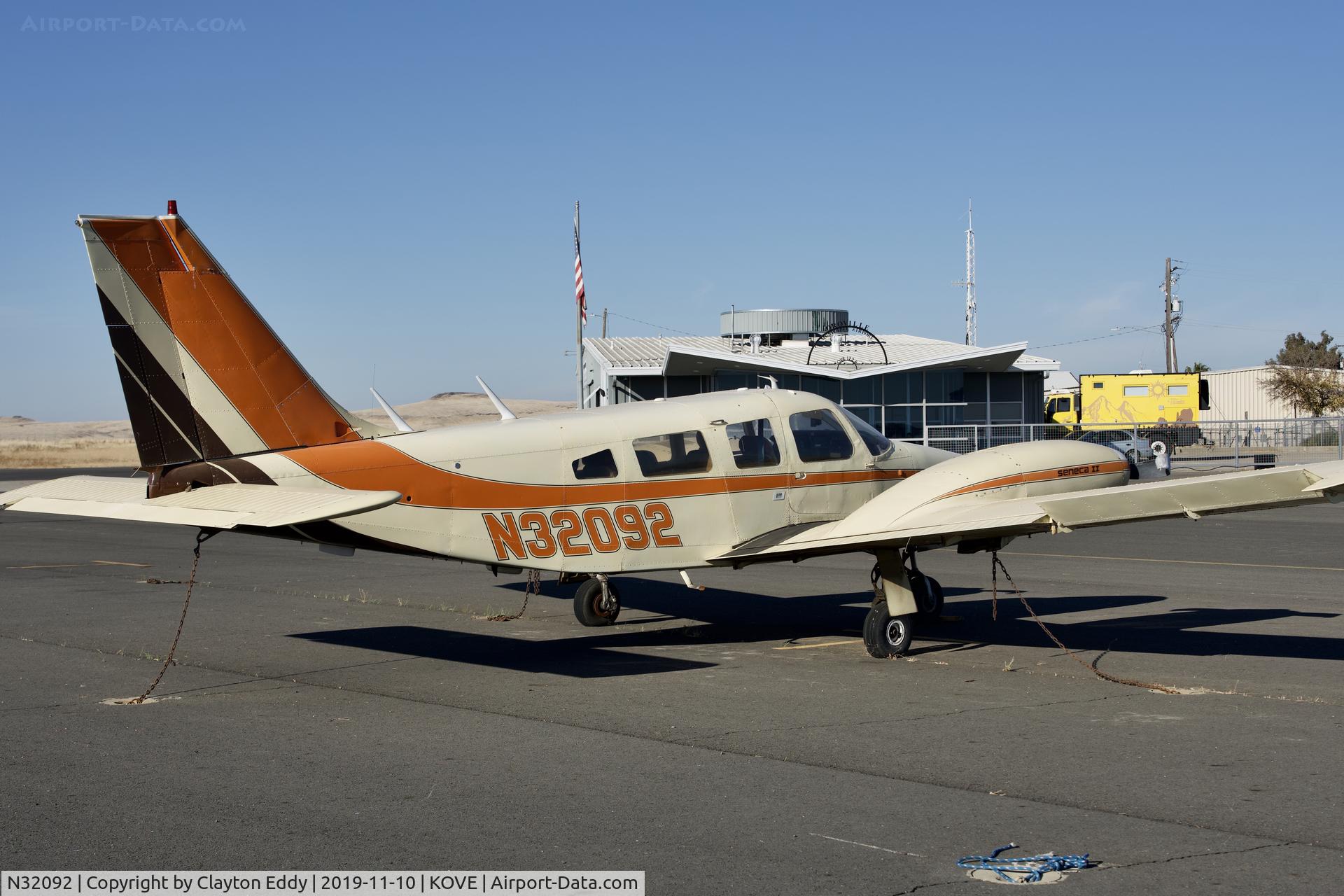 N32092, 1974 Piper PA-34-200T C/N 34-7570009, Oroville Airport California 2019.