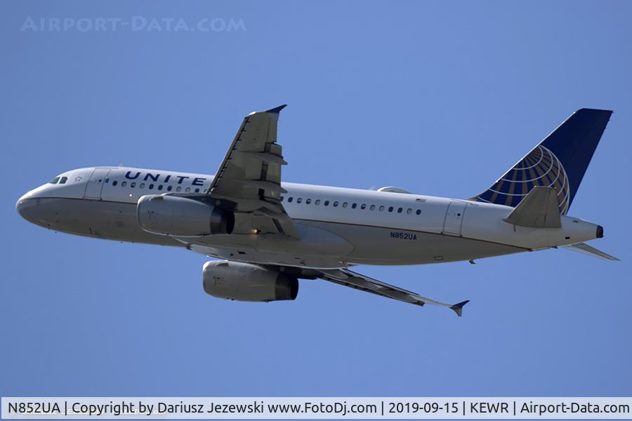 N852UA, 2002 Airbus A319-131 C/N 1671, Airbus A319-131 - United Airlines  C/N 1671, N852UA