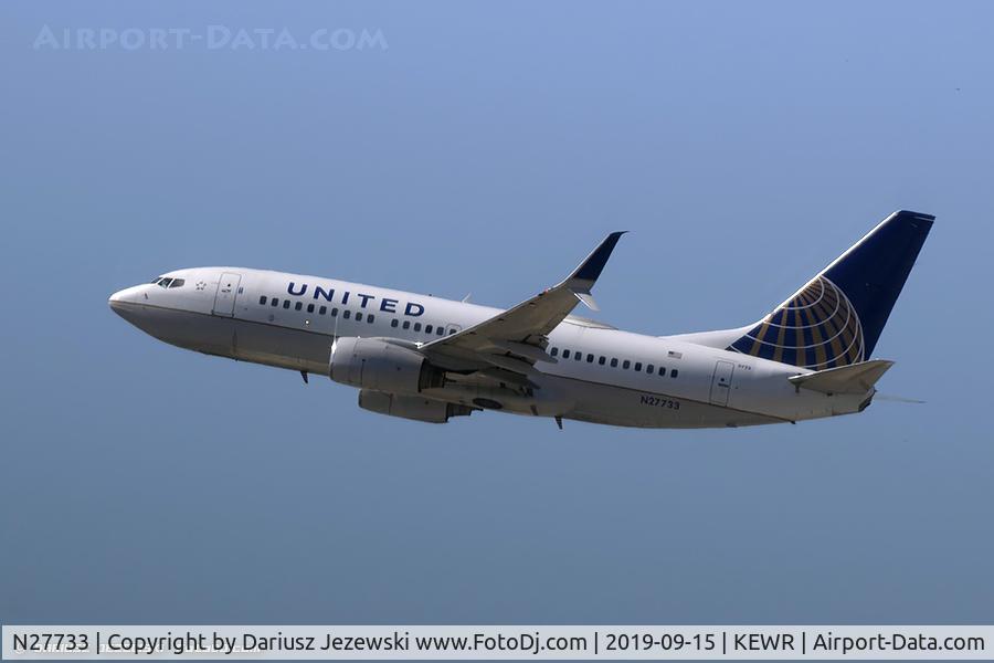 N27733, 1999 Boeing 737-724 C/N 28800, Boeing 737-724 - United Airlines  C/N 28800, N27733