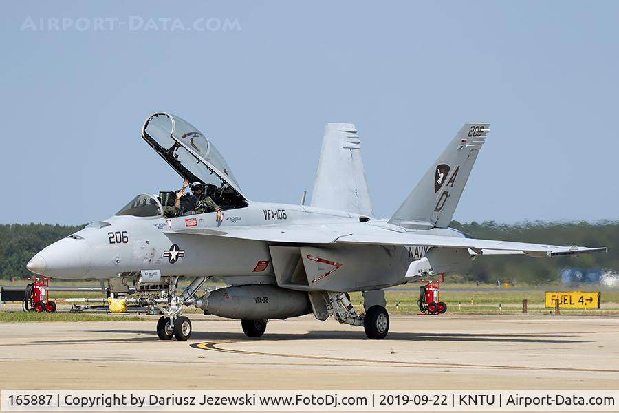 165887, Boeing F/A-18F Super Hornet C/N F047, F/A-18F Super Hornet 165887 AD-206 from VFA-106 