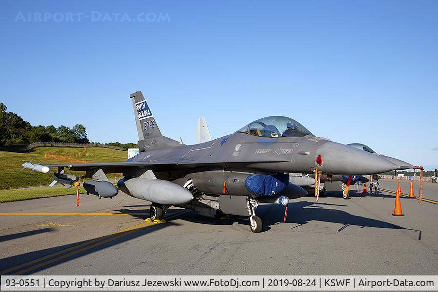 93-0551, 1993 General Dynamics F-16CM Fighting Falcon C/N CC-186, F-16CM Fighting Falcon 93-0551  from 157th FS 
