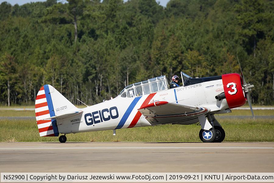 N52900, 1940 North American SNJ-2 Texan C/N 2010, North American SNJ-2 Texan  C/N 2010 - Geico Skytypers, N52900