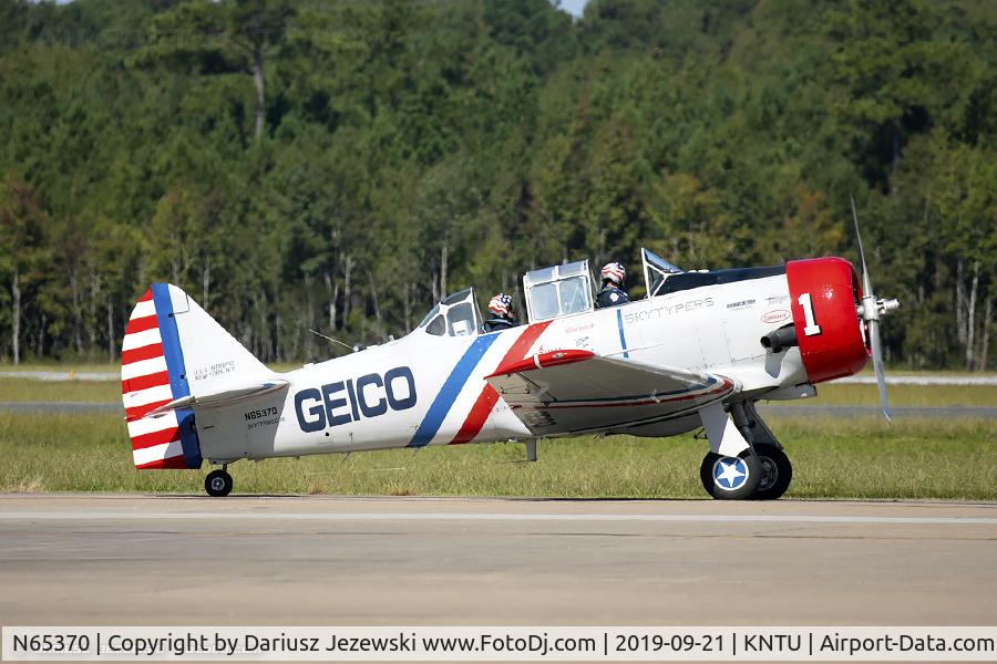 N65370, 1941 North American SNJ-2 Texan C/N 2562, North American SNJ-2 Texan  C/N 2562 - Geico Skytypers, N65370