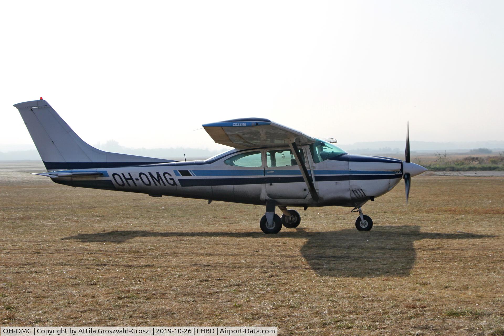OH-OMG, 1979 Cessna 182Q Skylane C/N 18267308, LHBD - Börgönd Airport, Hungary
