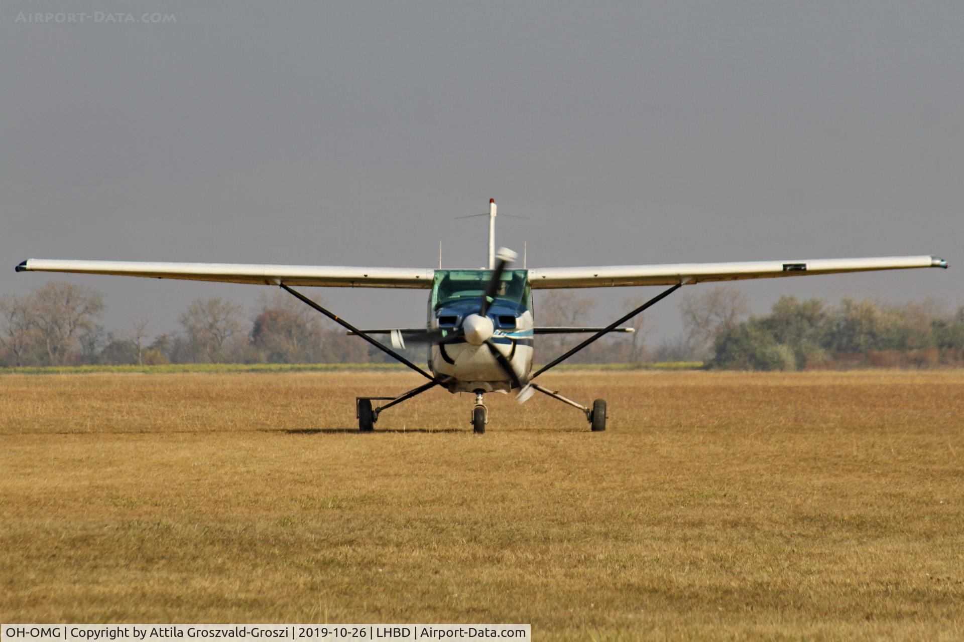 OH-OMG, 1979 Cessna 182Q Skylane C/N 18267308, LHBD - Börgönd Airport, Hungary