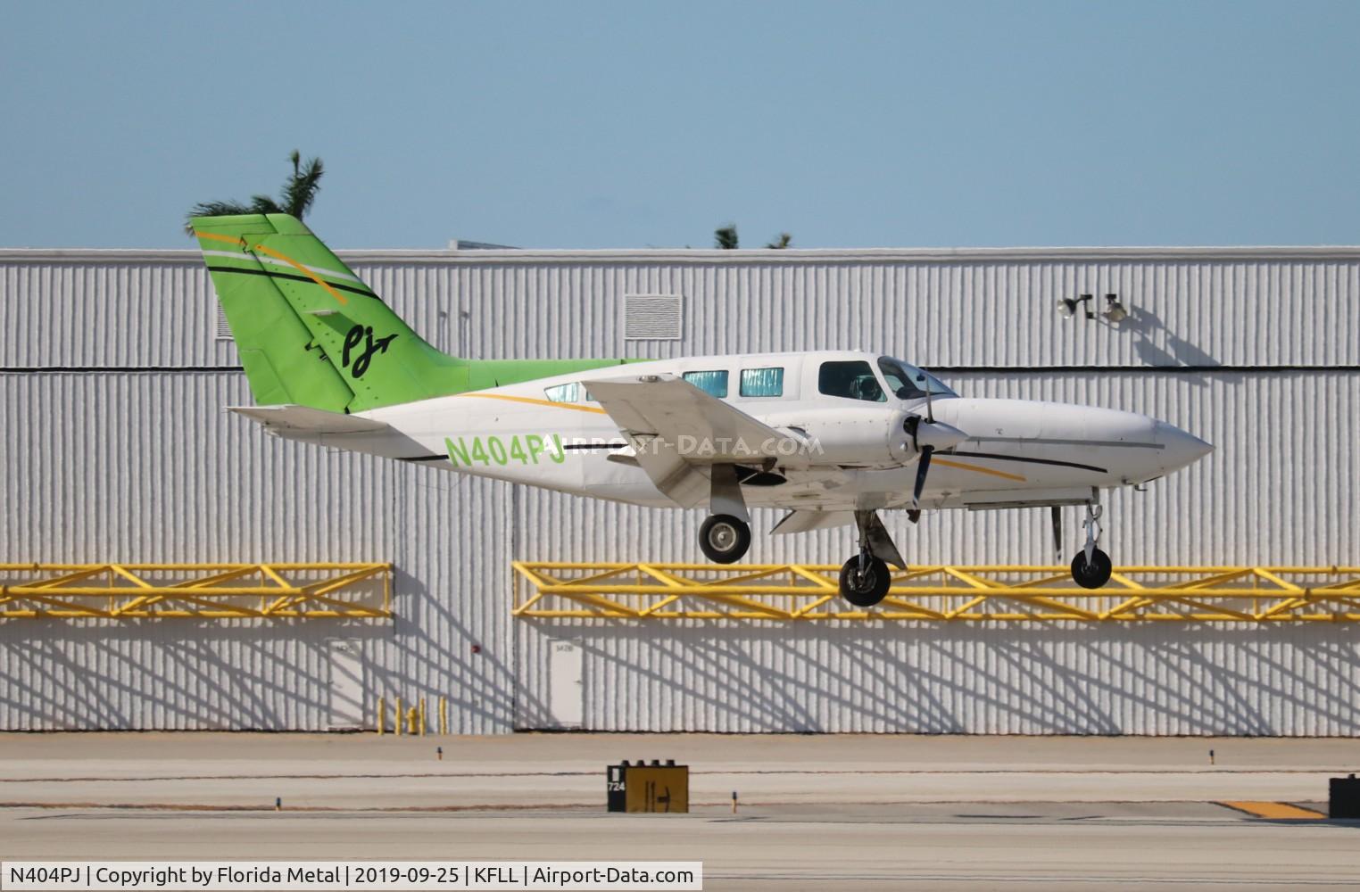 N404PJ, 1981 Cessna 402C Businessliner C/N 402C0513, Cessna 402C