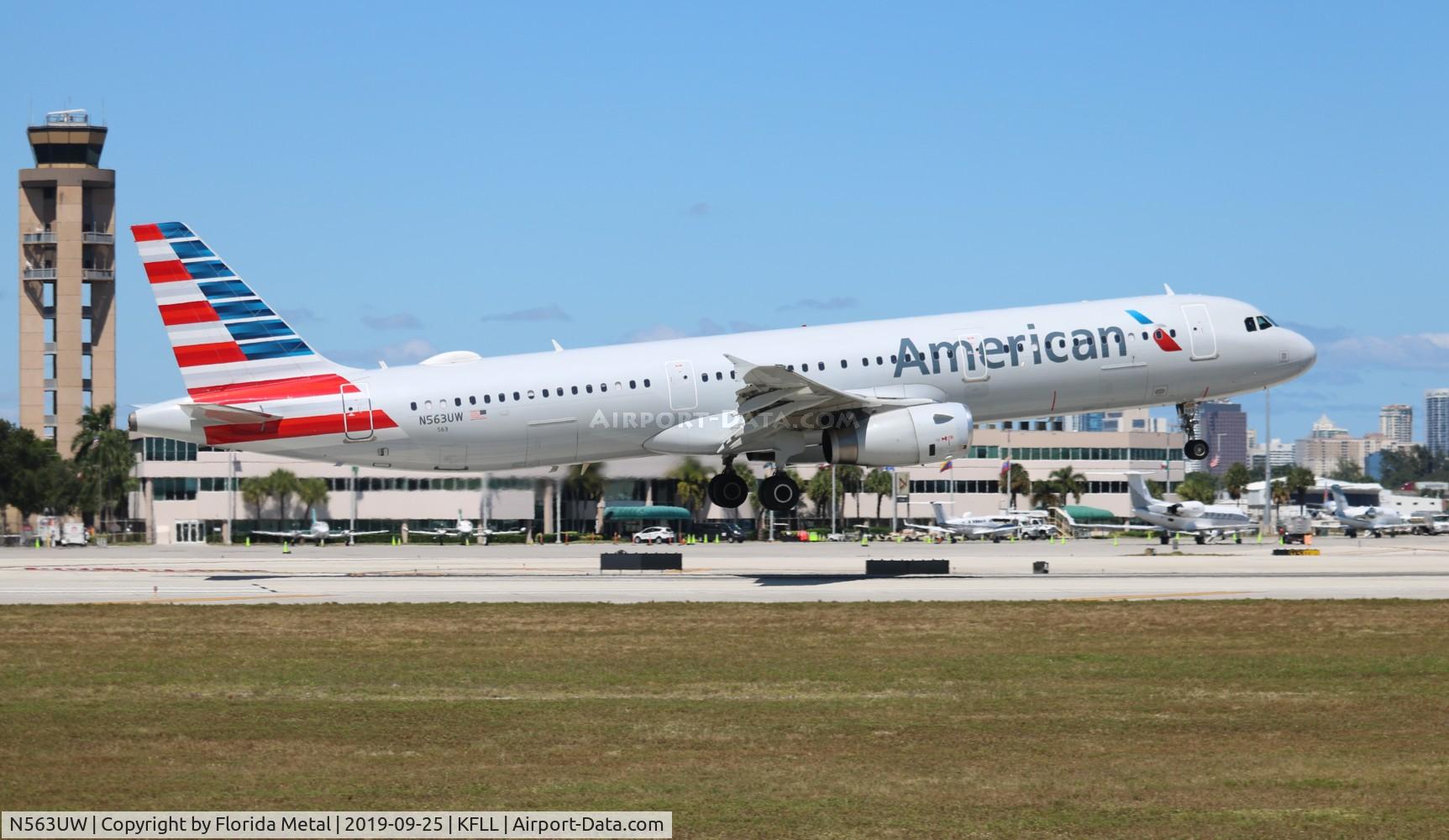 N563UW, 2012 Airbus A321-231 C/N 5368, American