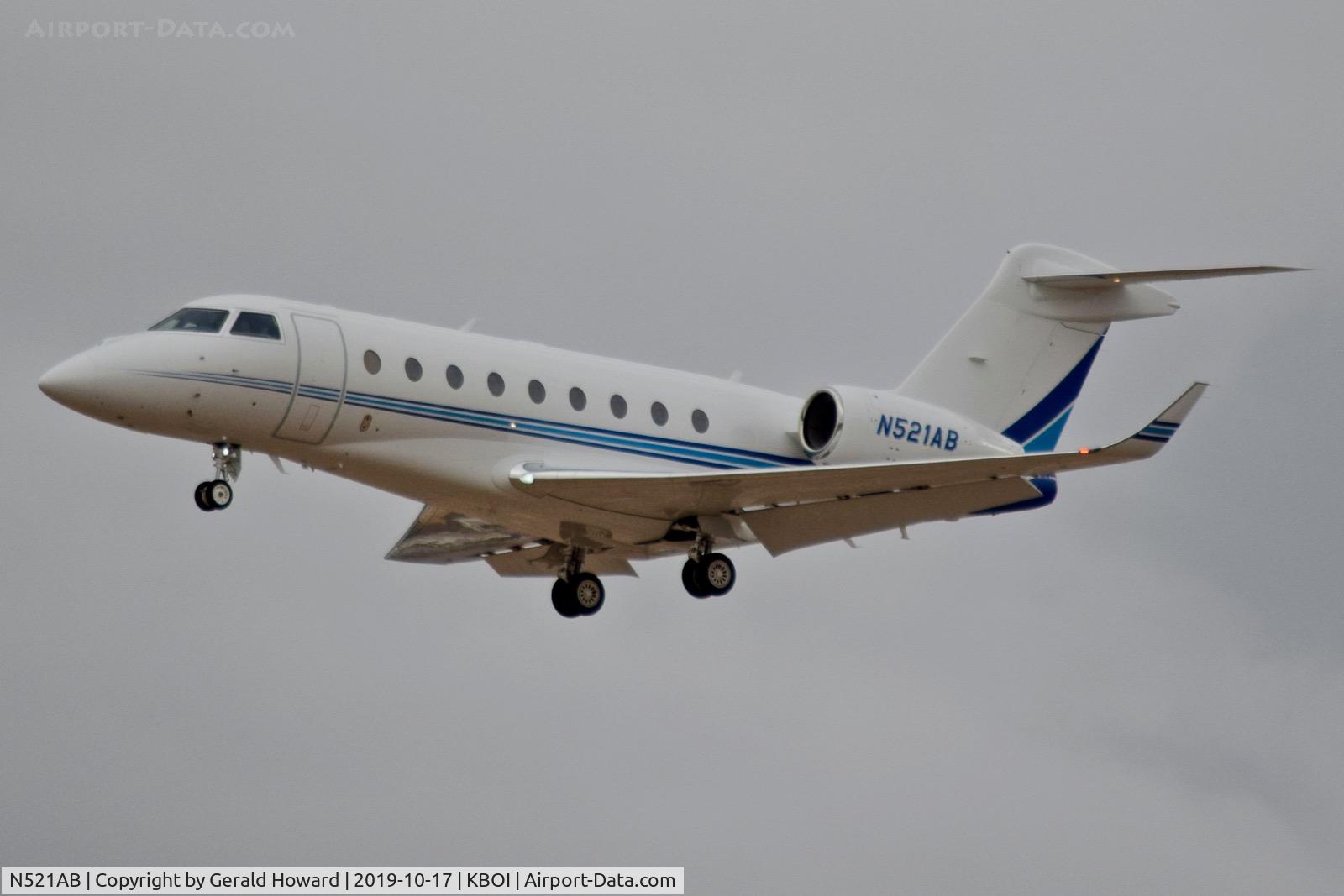 N521AB, 2017 Israel Aircraft Industries Gulfstream G280 C/N 2113, Landing 28R.