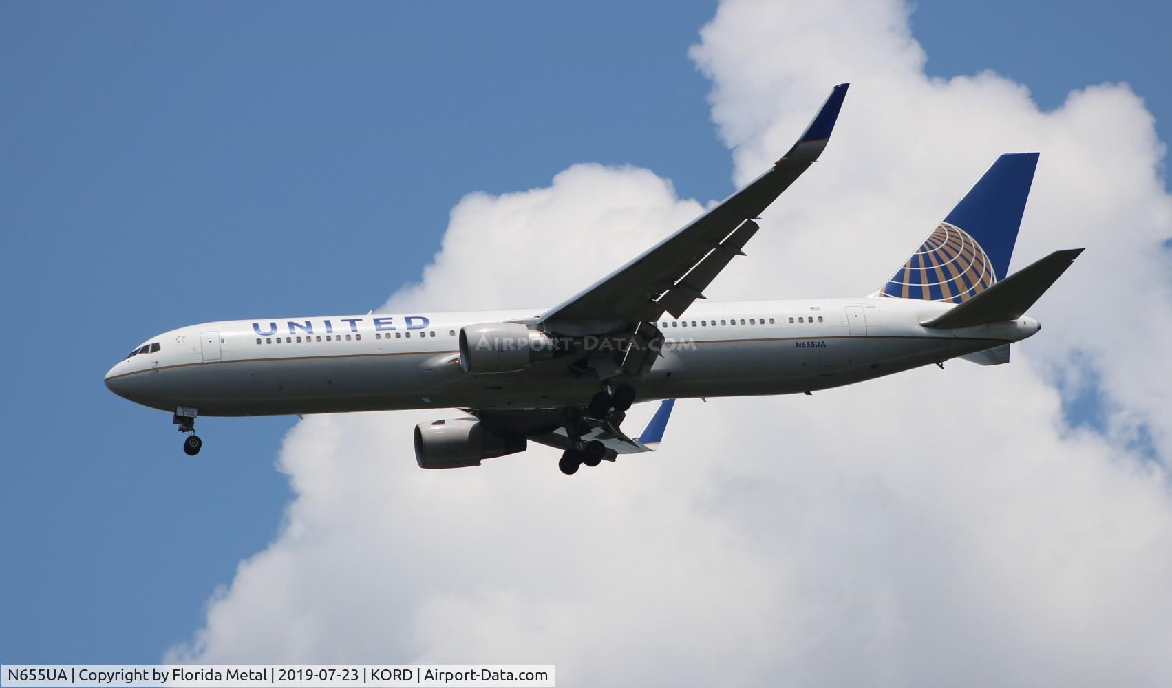 N655UA, 1992 Boeing 767-322/ER C/N 25393, United