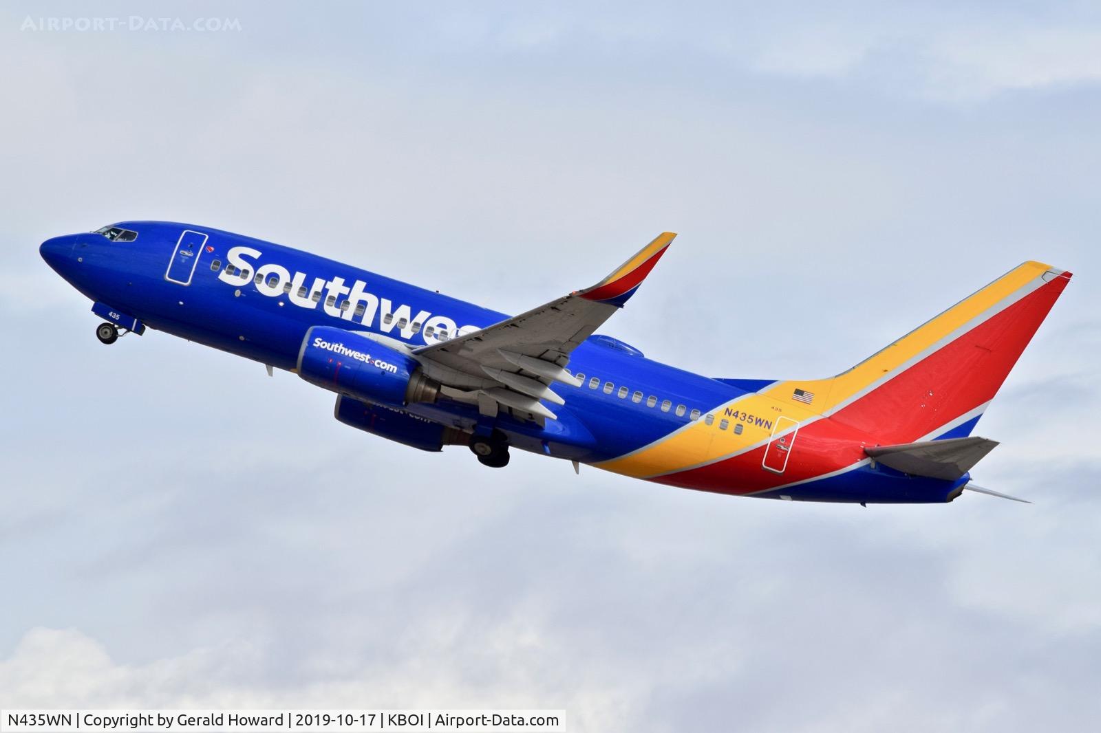 N435WN, 2003 Boeing 737-7H4 C/N 32455, Departing RWY 28R.