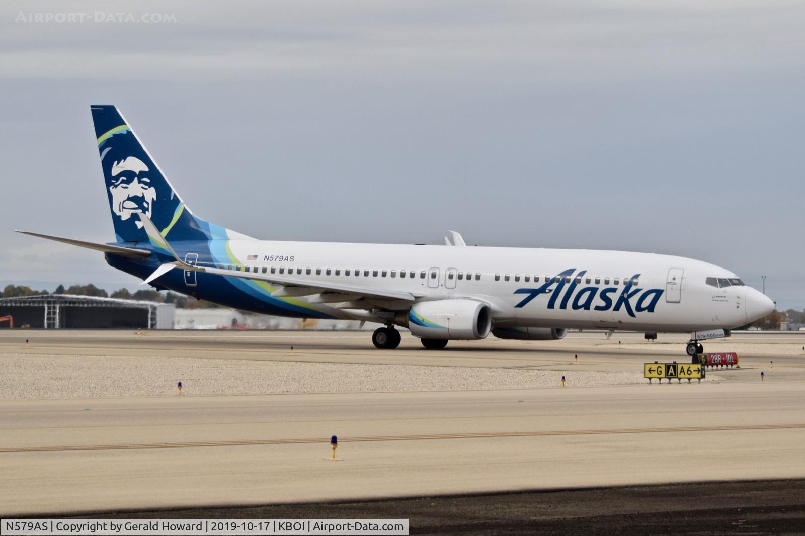 N579AS, 2007 Boeing 737-890 C/N 35187, Turning off 28R.