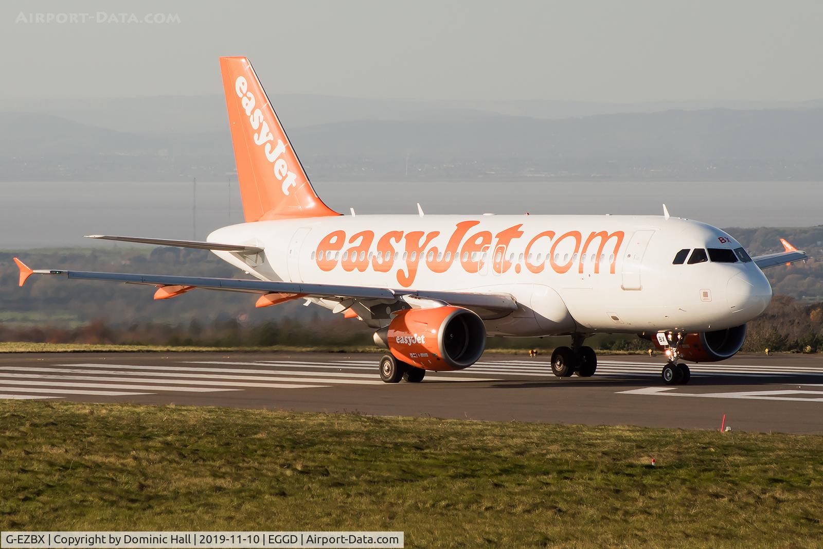 G-EZBX, 2007 Airbus A319-111 C/N 3137, Departing RWY 09
