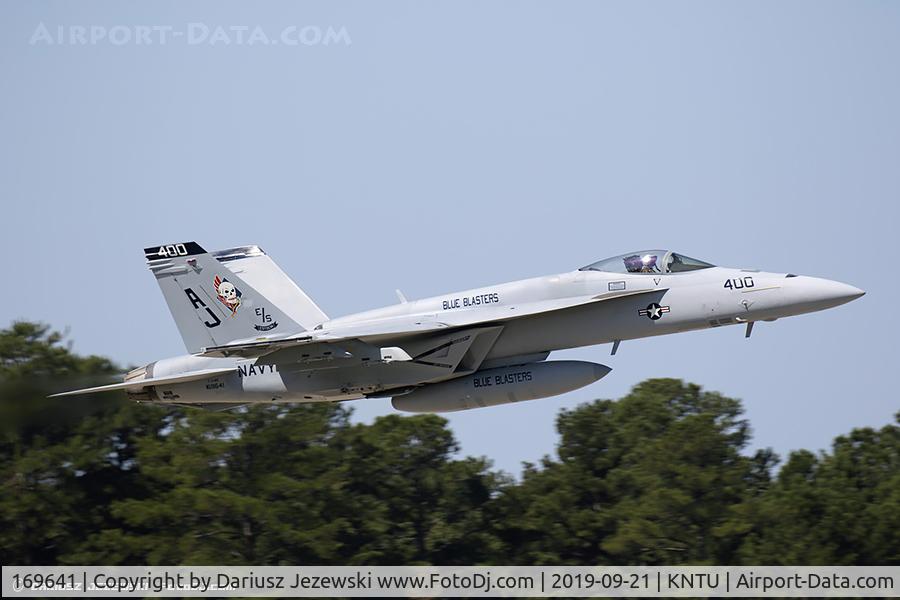 169641, Boeing F/A-18E Super Hornet C/N E303, F/A-18E Super Hornet 169641 AJ-400 from VFA-34 