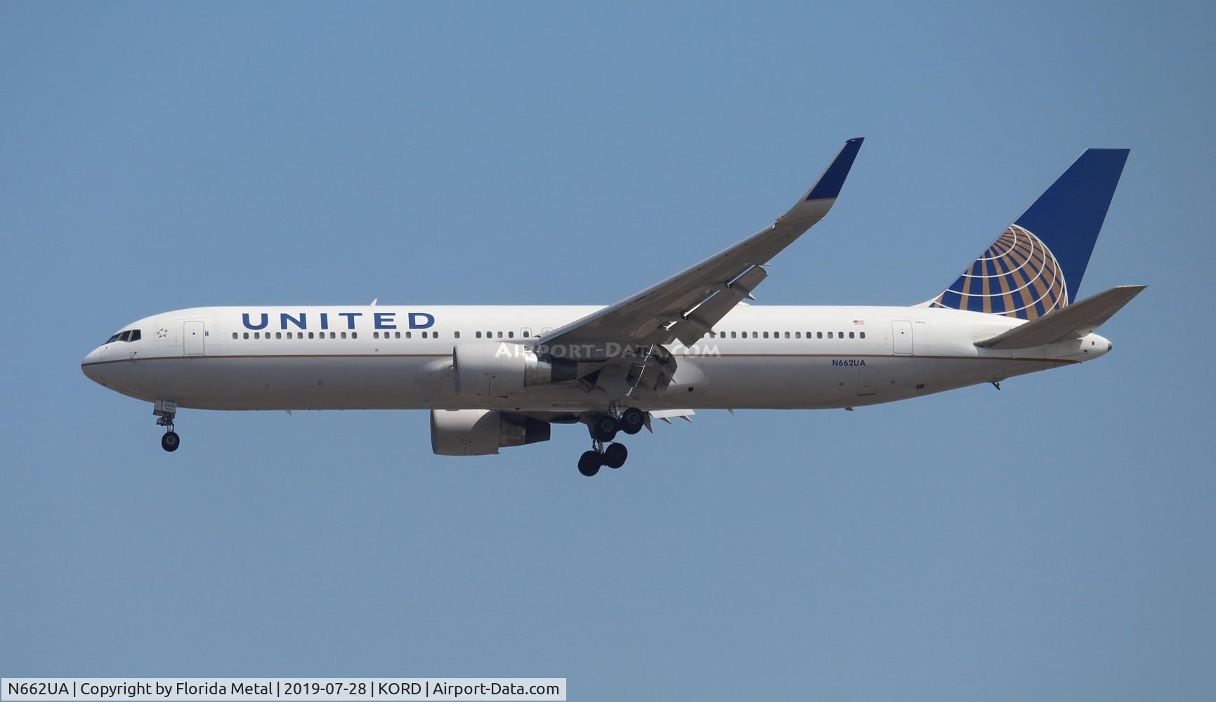 N662UA, 1993 Boeing 767-322 C/N 27159, United