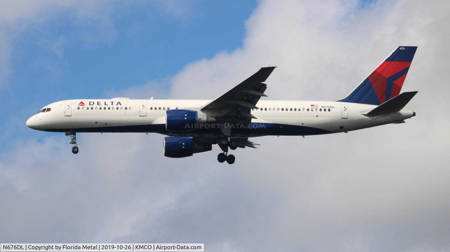 N676DL, 1992 Boeing 757-232 C/N 25981, Delta