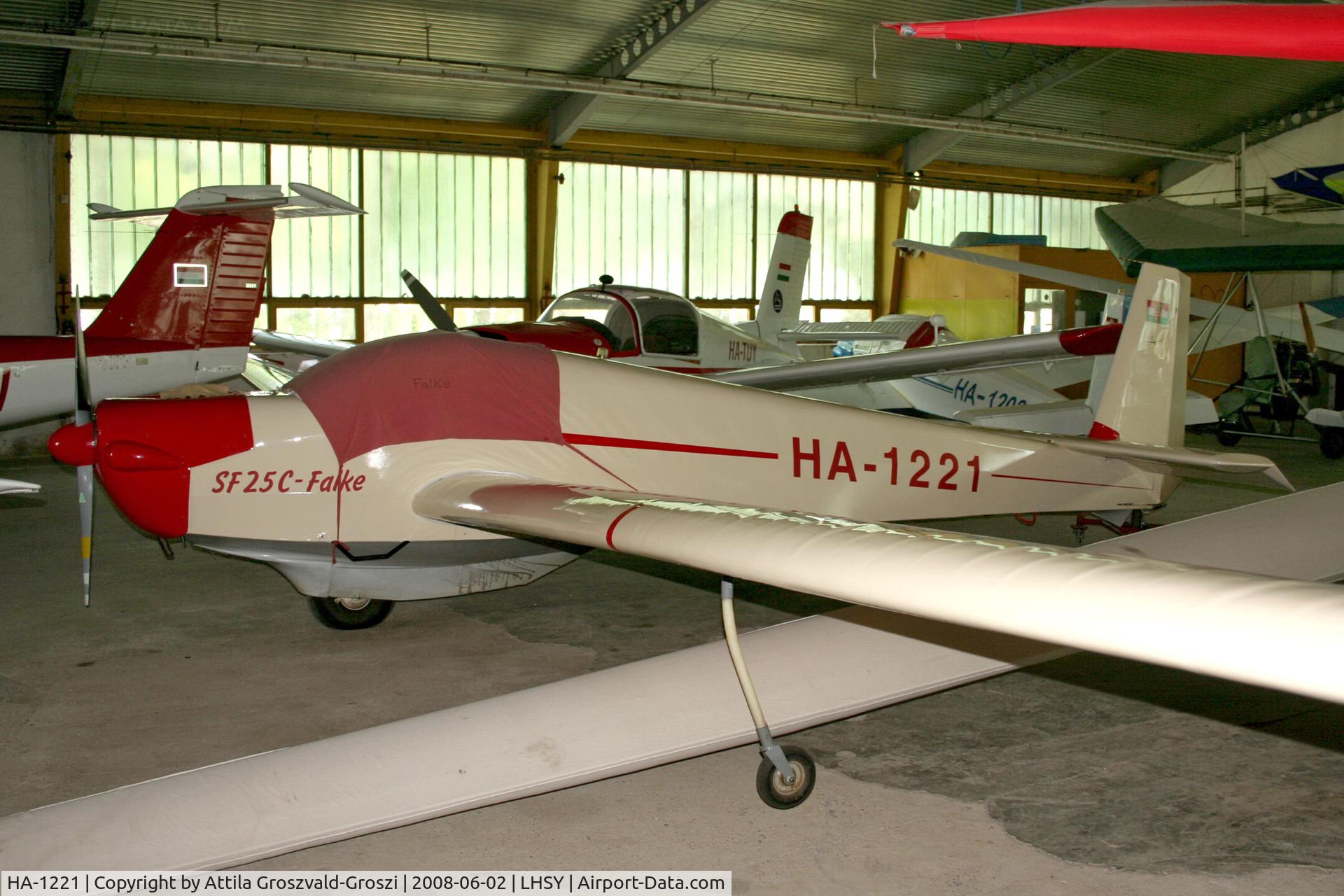 HA-1221, Scheibe SF-25C Falke C/N 4235, LHSY - Szombathely Airport, Hungary