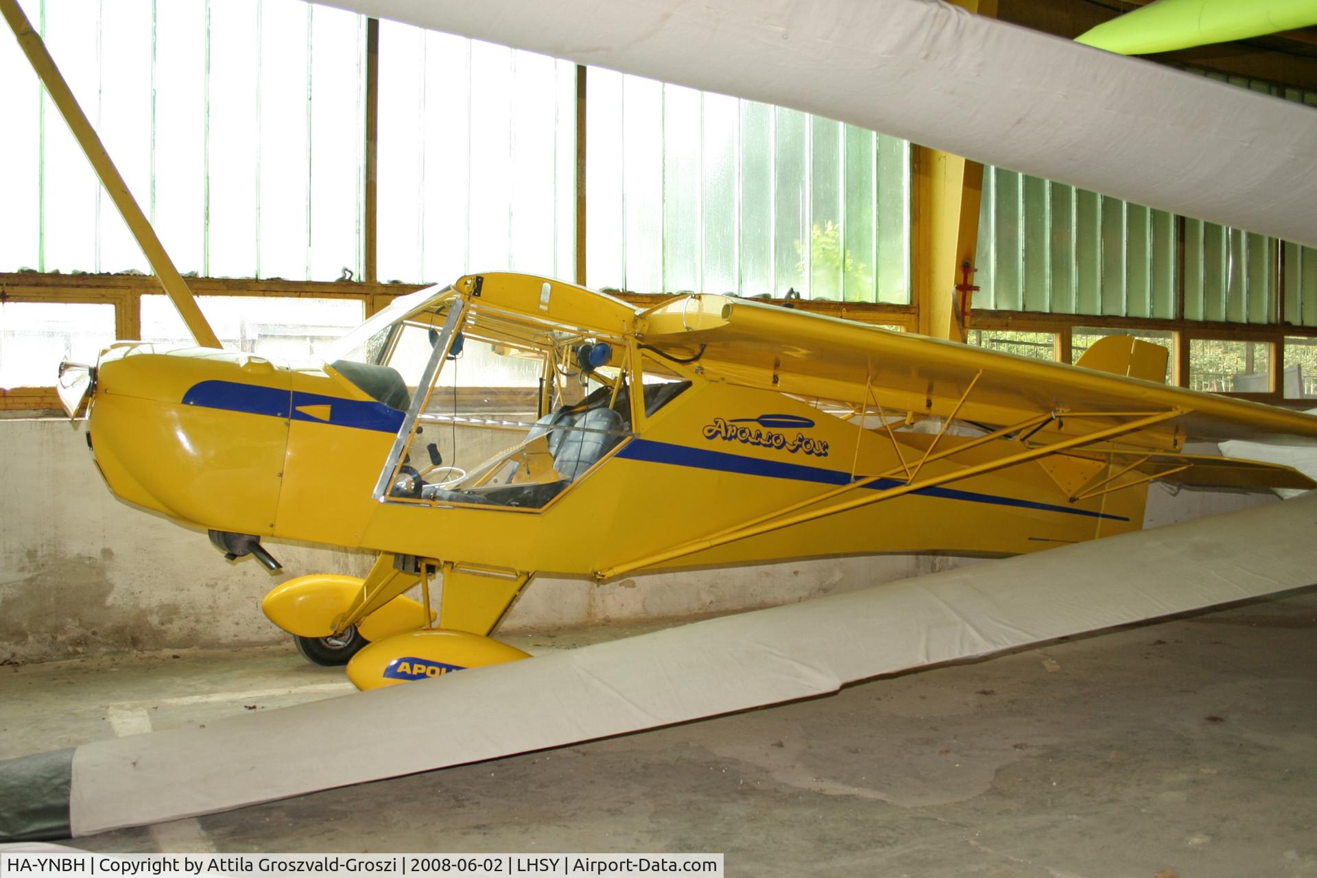 HA-YNBH, 2002 Apollo Fox C/N 040302, LHSY - Szombathely Airport, Hungary