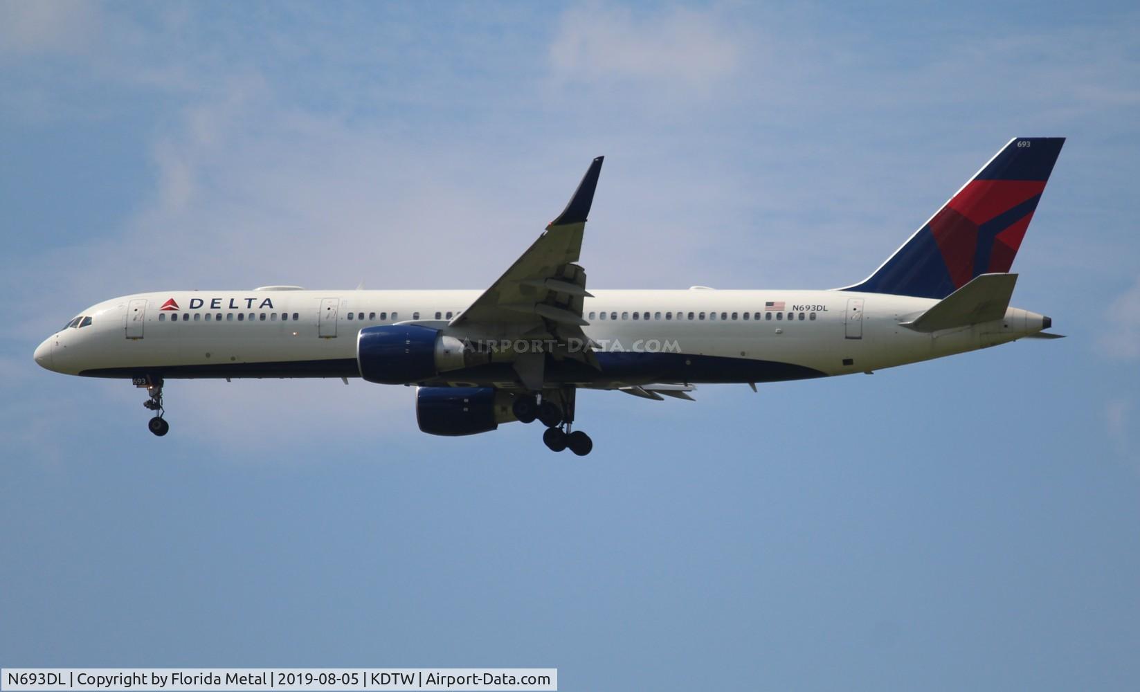 N693DL, 1998 Boeing 757-232 C/N 29725, Delta