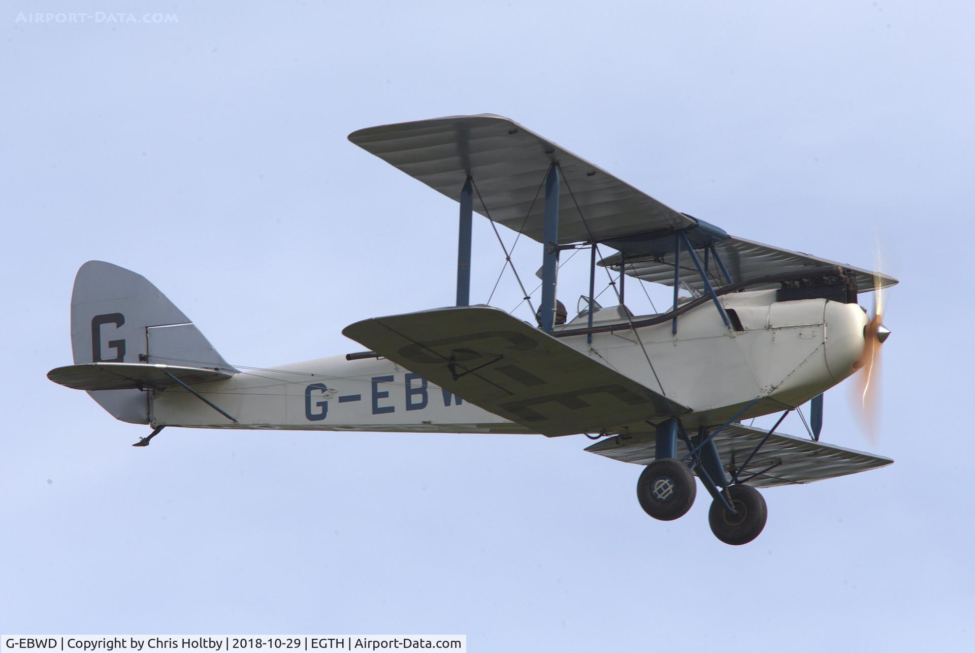 G-EBWD, 1928 De Havilland DH.60X Moth C/N 552, 1928 De Havilland Moth in flight over Old Warden