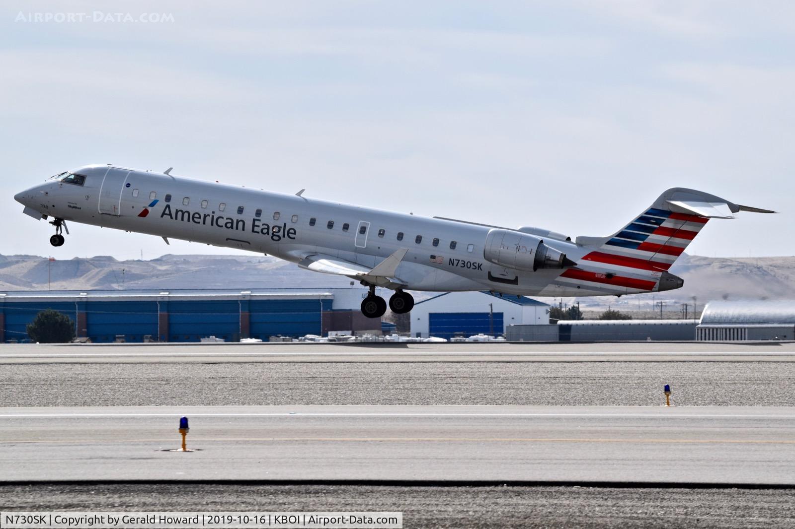 N730SK, 2005 Bombardier CRJ-701 (CL-600-2C10) Regional Jet C/N 10193, Take off from 10L.