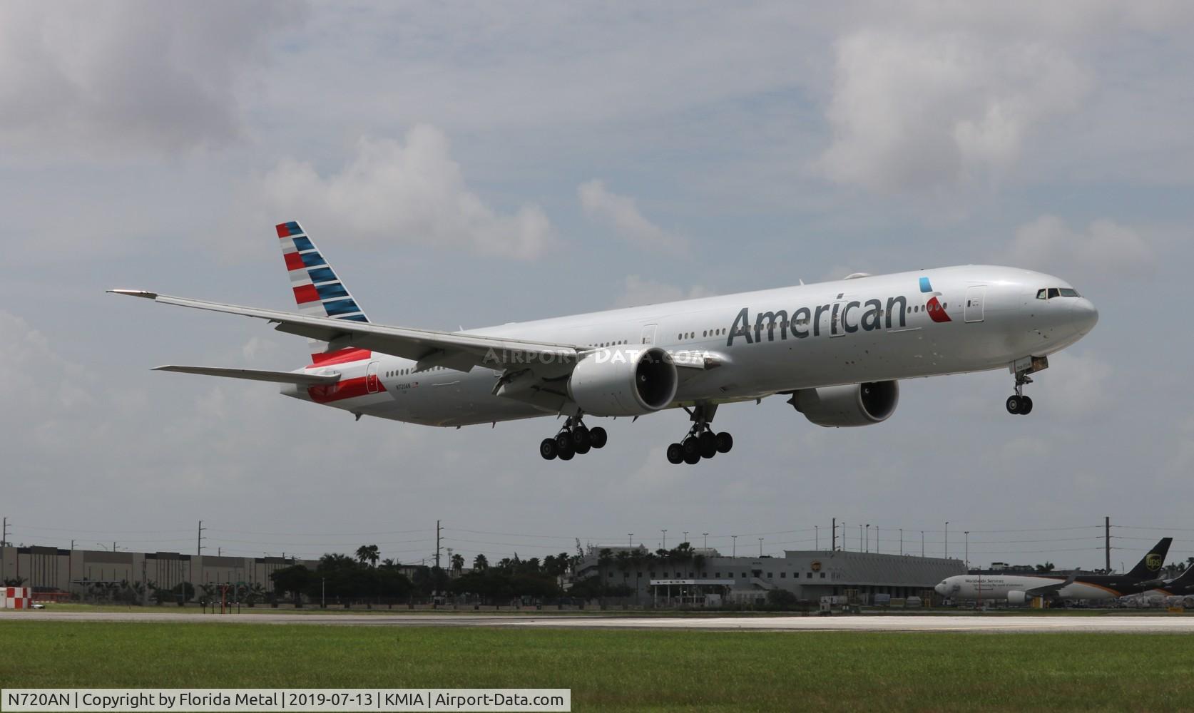 N720AN, 2013 Boeing 777-323/ER C/N 33522, American