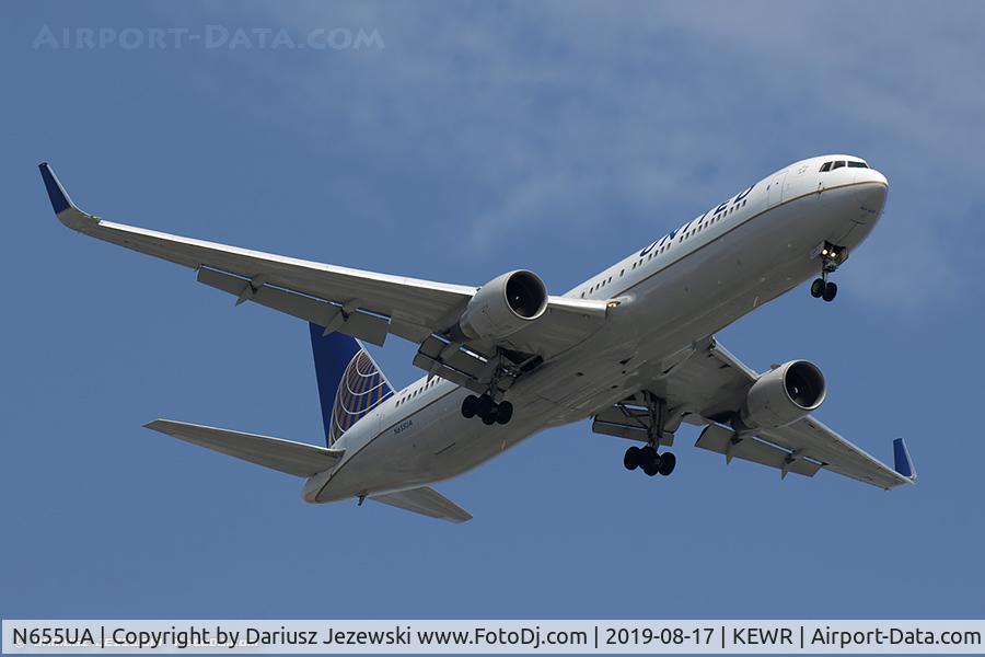 N655UA, 1992 Boeing 767-322/ER C/N 25393, Boeing 767-322/ER - United Airlines  C/N 25393, N655UA