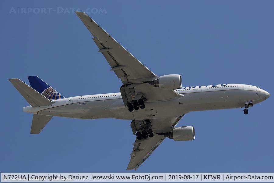 N772UA, 1995 Boeing 777-222 C/N 26930, Boeing 777-222 - United Airlines  C/N 26930, N772UA