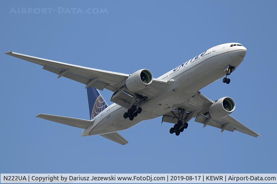 N222UA, 2001 Boeing 777-222 C/N 30553, Boeing 777-222/ER - United Airlines  C/N 30553, N222UA