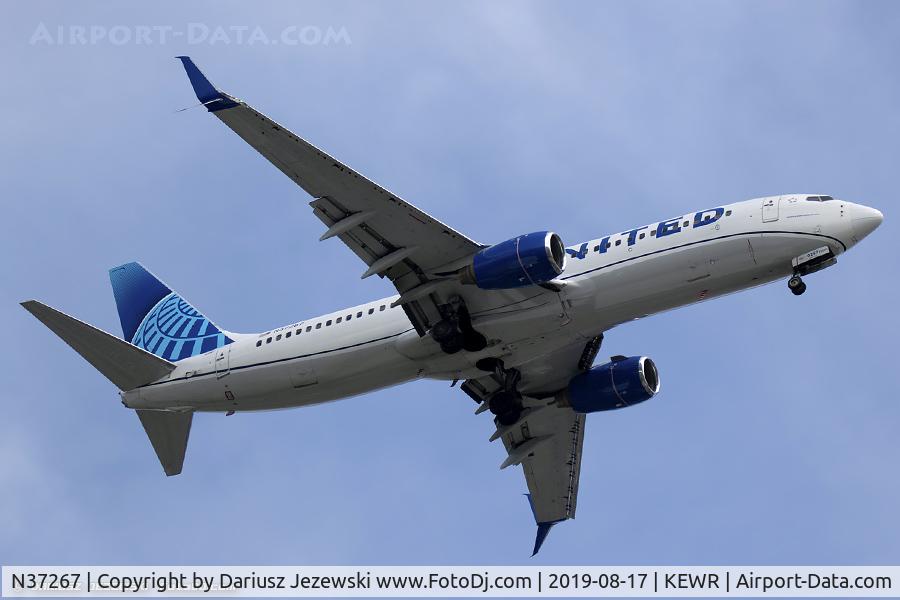 N37267, 2001 Boeing 737-824 C/N 31586, Boeing 737-824 - United Airlines  C/N 31586, N37267