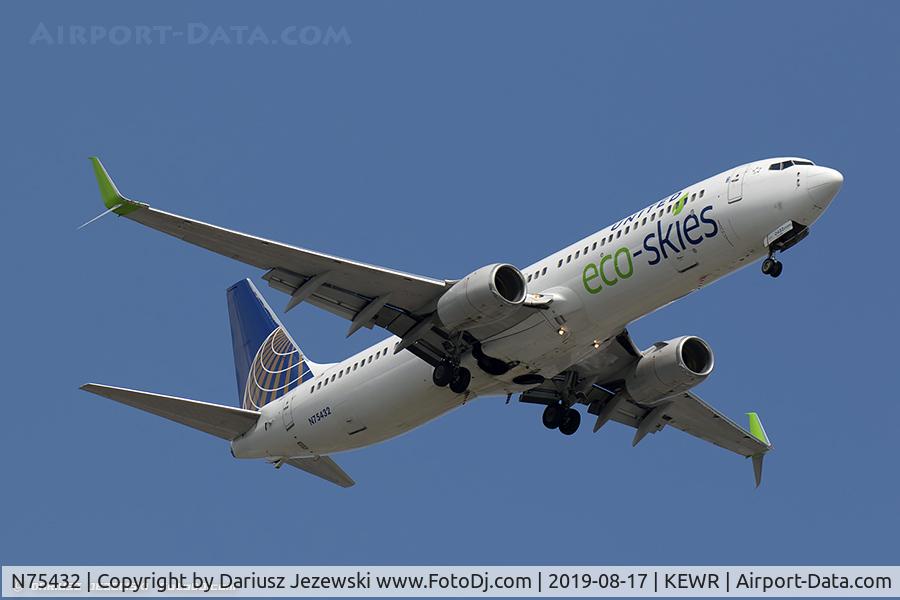 N75432, 2009 Boeing 737-924/ER C/N 32835, Boeing 737-924/ER - United Airlines  C/N 32835, N75432
