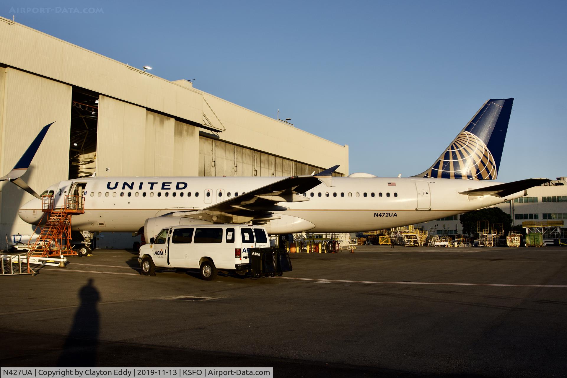 N427UA, 1995 Airbus A320-232 C/N 512, SFO 2019.