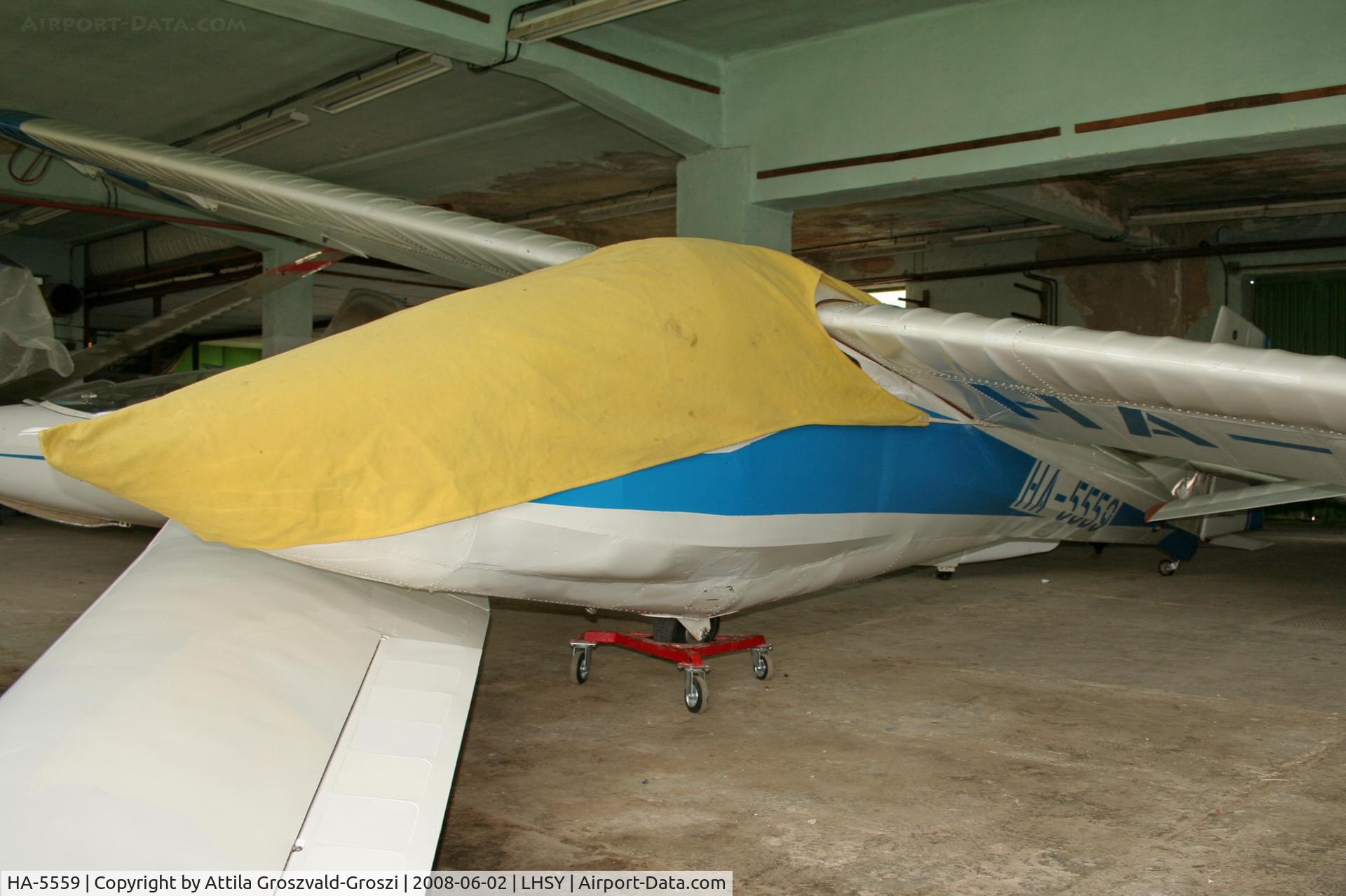HA-5559, 1989 Rubik R-26SU Góbé 82 C/N AA800073, LHSY - Szombathely Airport, Hungary