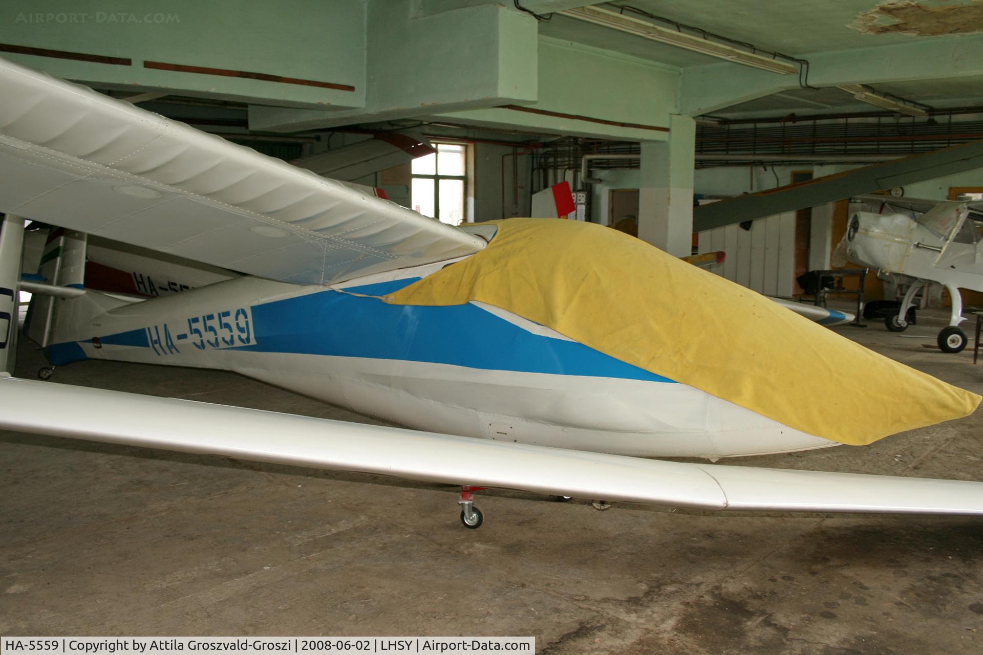 HA-5559, 1989 Rubik R-26SU Góbé 82 C/N AA800073, LHSY - Szombathely Airport, Hungary