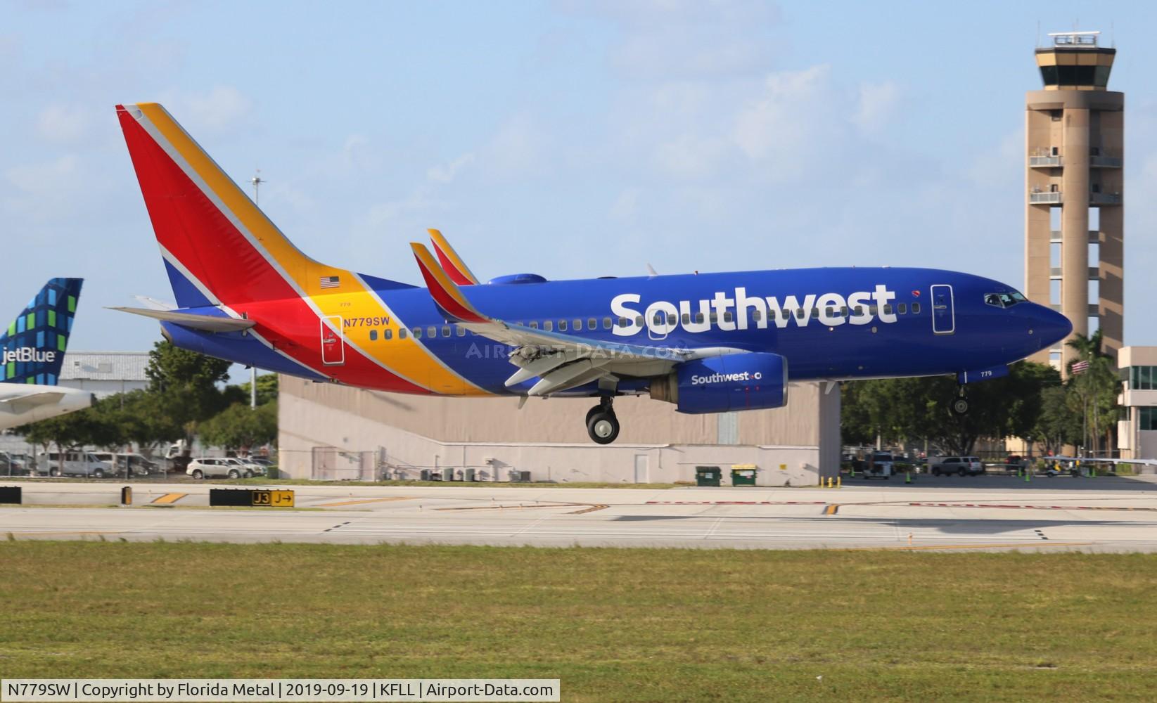 N779SW, 2000 Boeing 737-7H4 C/N 27884, Southwest