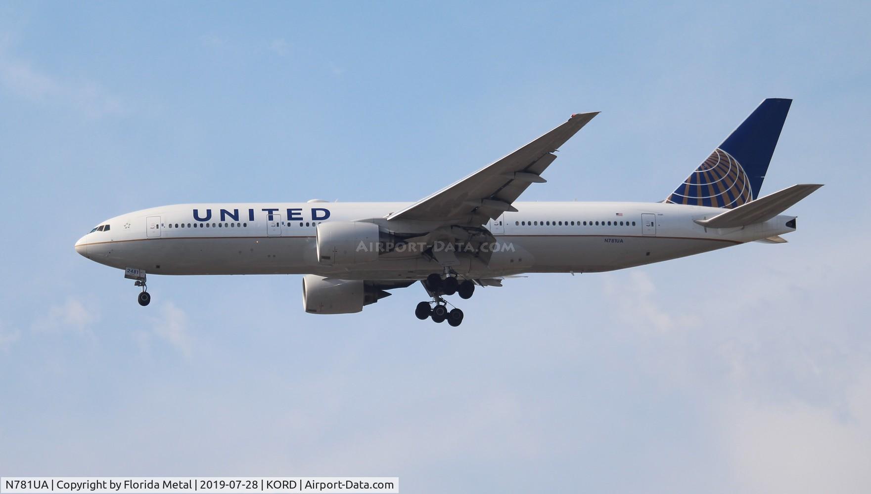 N781UA, 1996 Boeing 777-222 C/N 26945, United